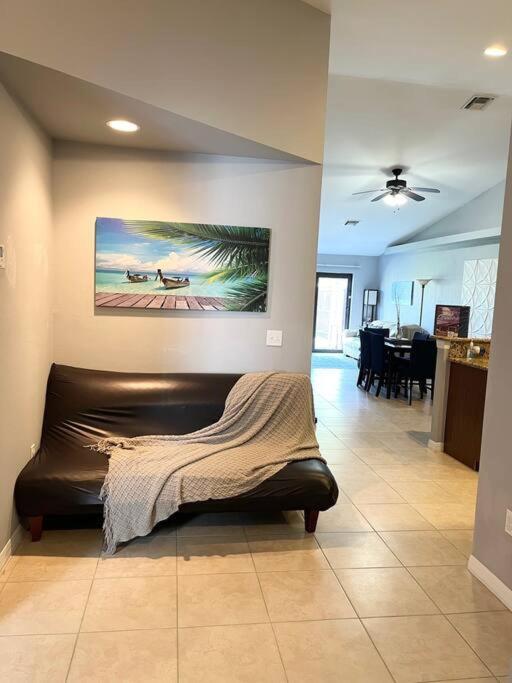 Debbie'S 3-Bedroom Apartment In A Duplex Cape Coral Eksteriør bilde
