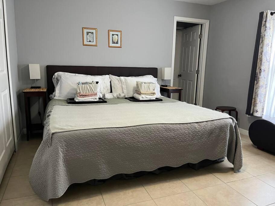 Debbie'S 3-Bedroom Apartment In A Duplex Cape Coral Eksteriør bilde